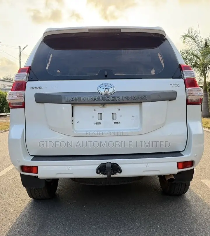 Toyota Land Cruiser Prado 2.7 2017 White