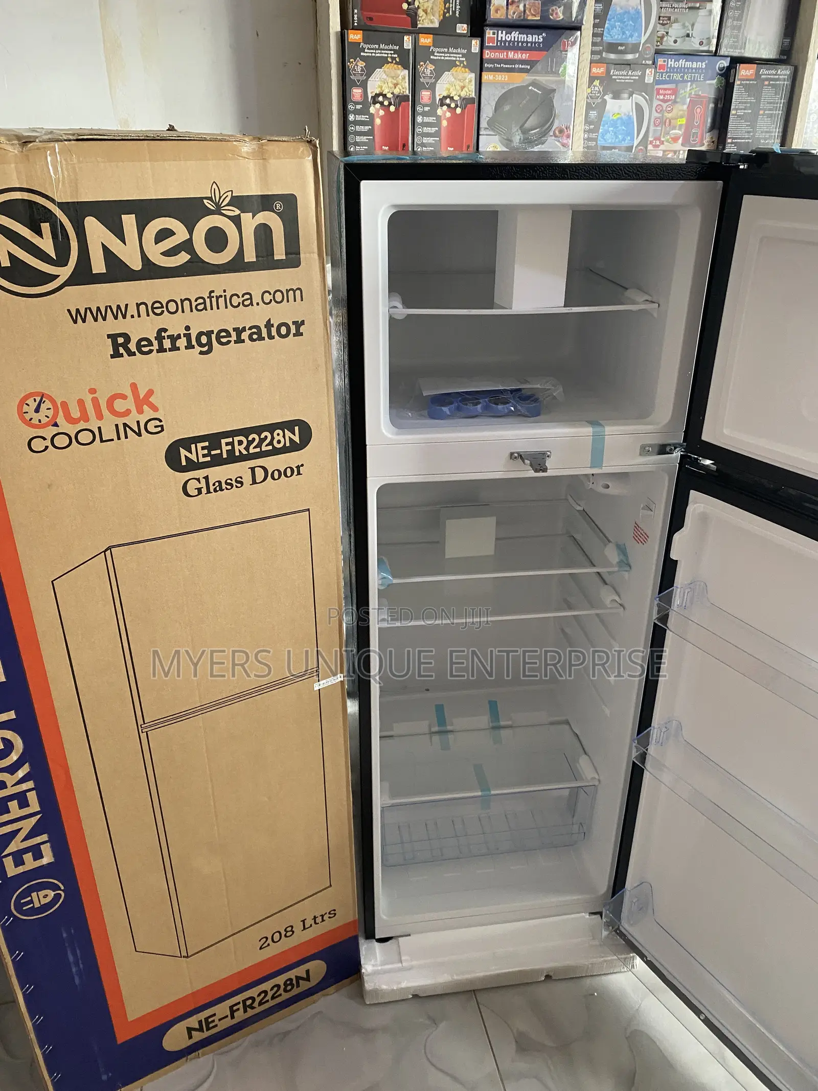 208L Double Door Fridge With Adjustable Shelves and Crisper