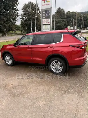 Mitsubishi Outlander 2023 Red