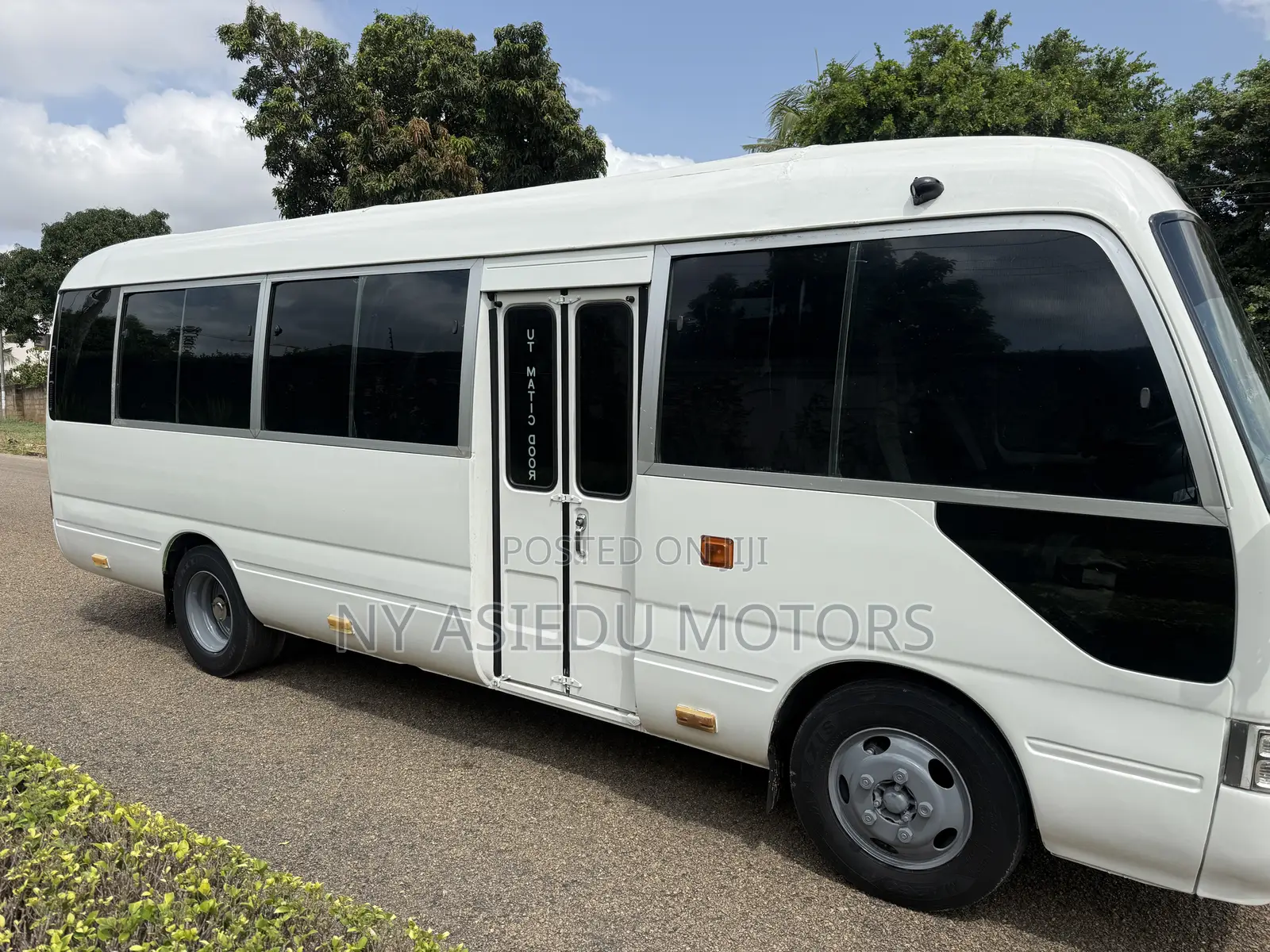 Toyota Coaster 2006 White