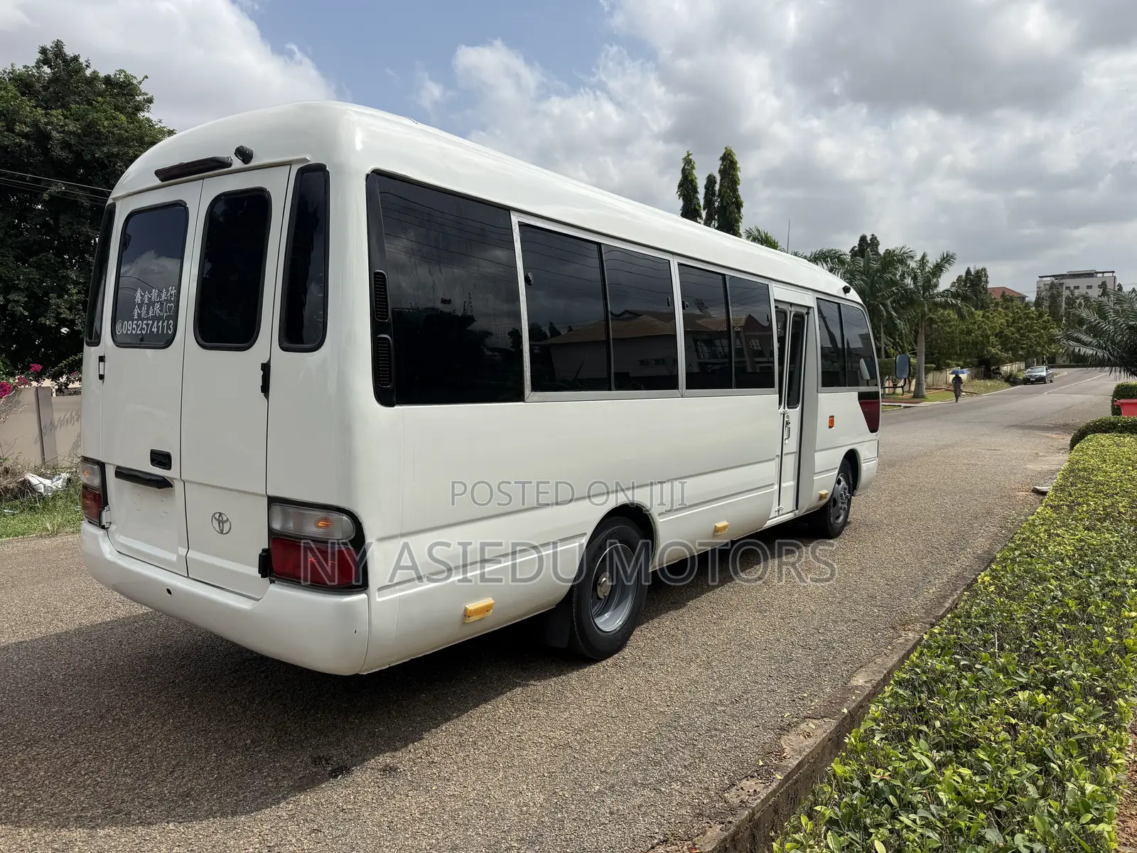Toyota Coaster 2006 White