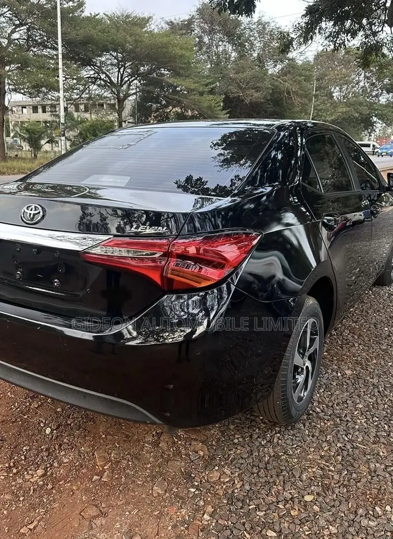 Toyota Levin Hybrid Elite Sunroof 2018 Black