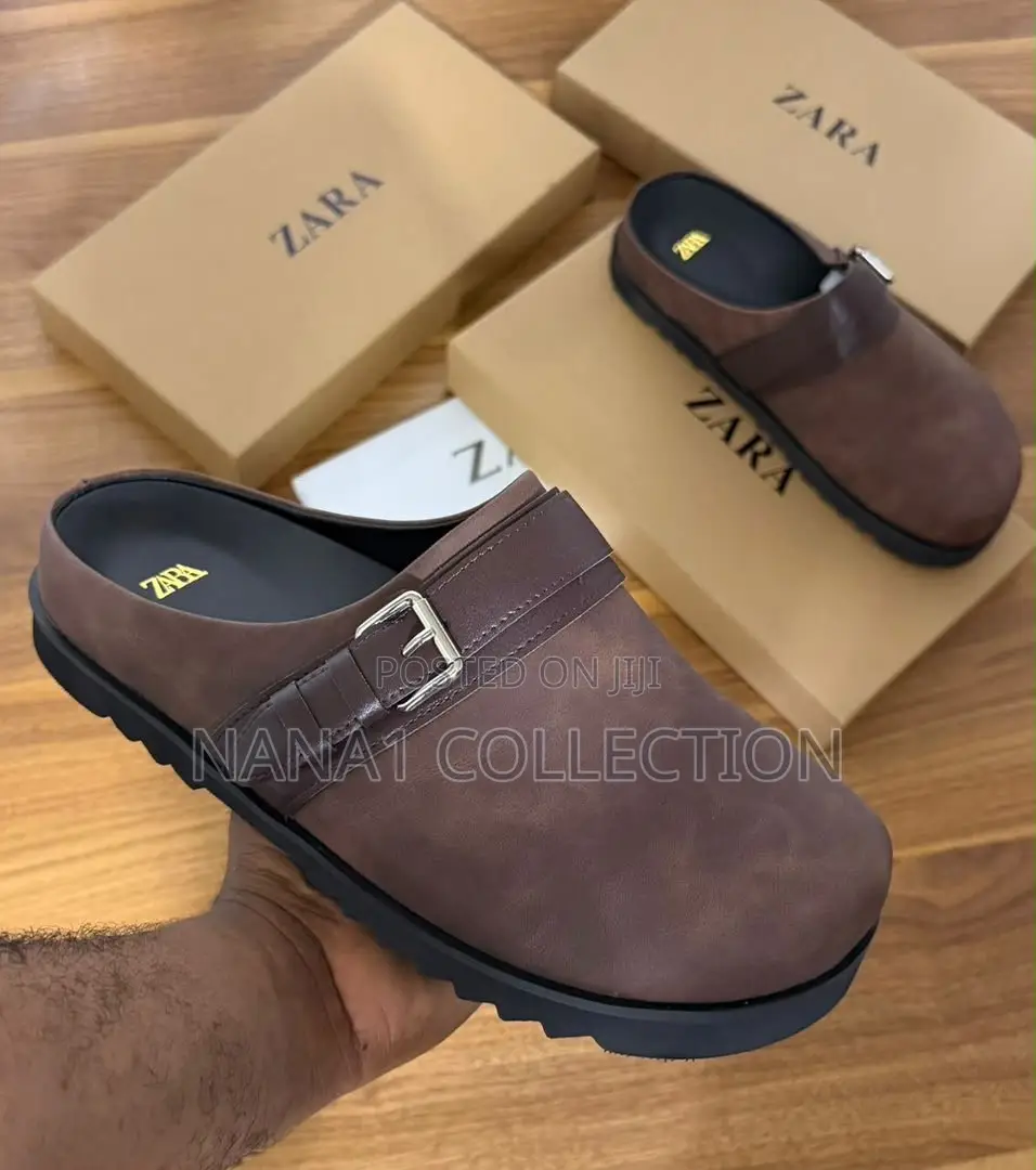 Zara Men’s Leather Buckled Clogs