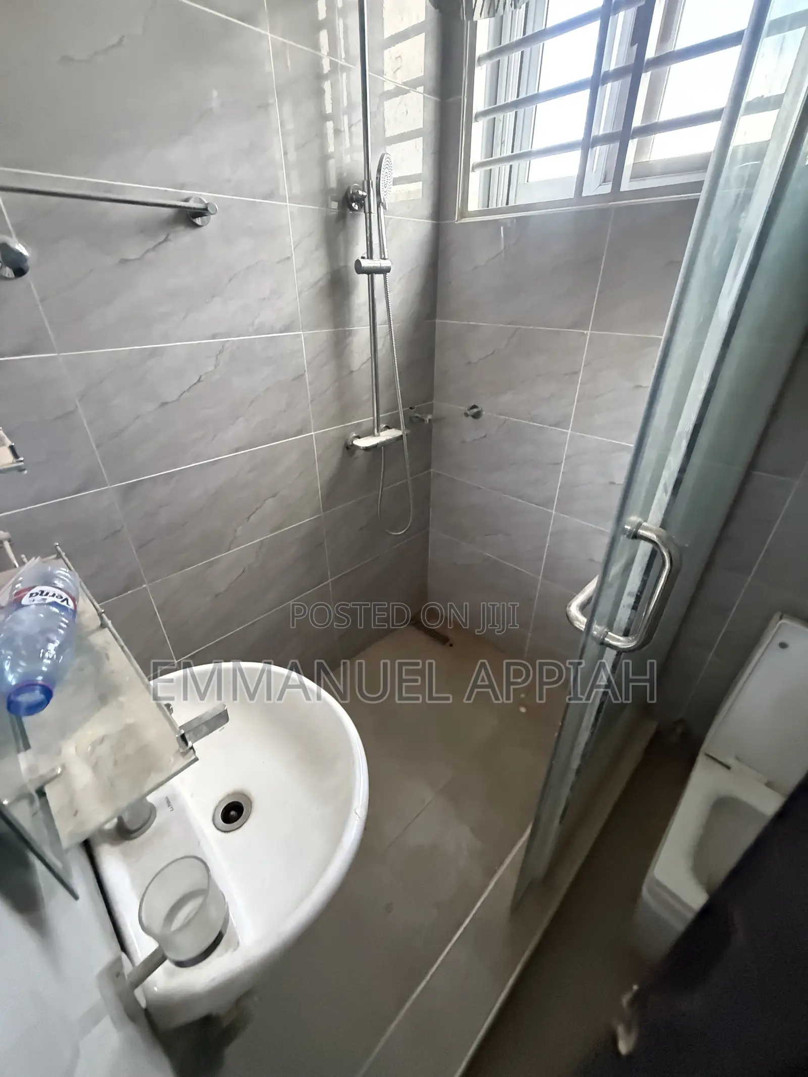2bdrm Apartment in Awoshei Last Stop, Awoshie for rent