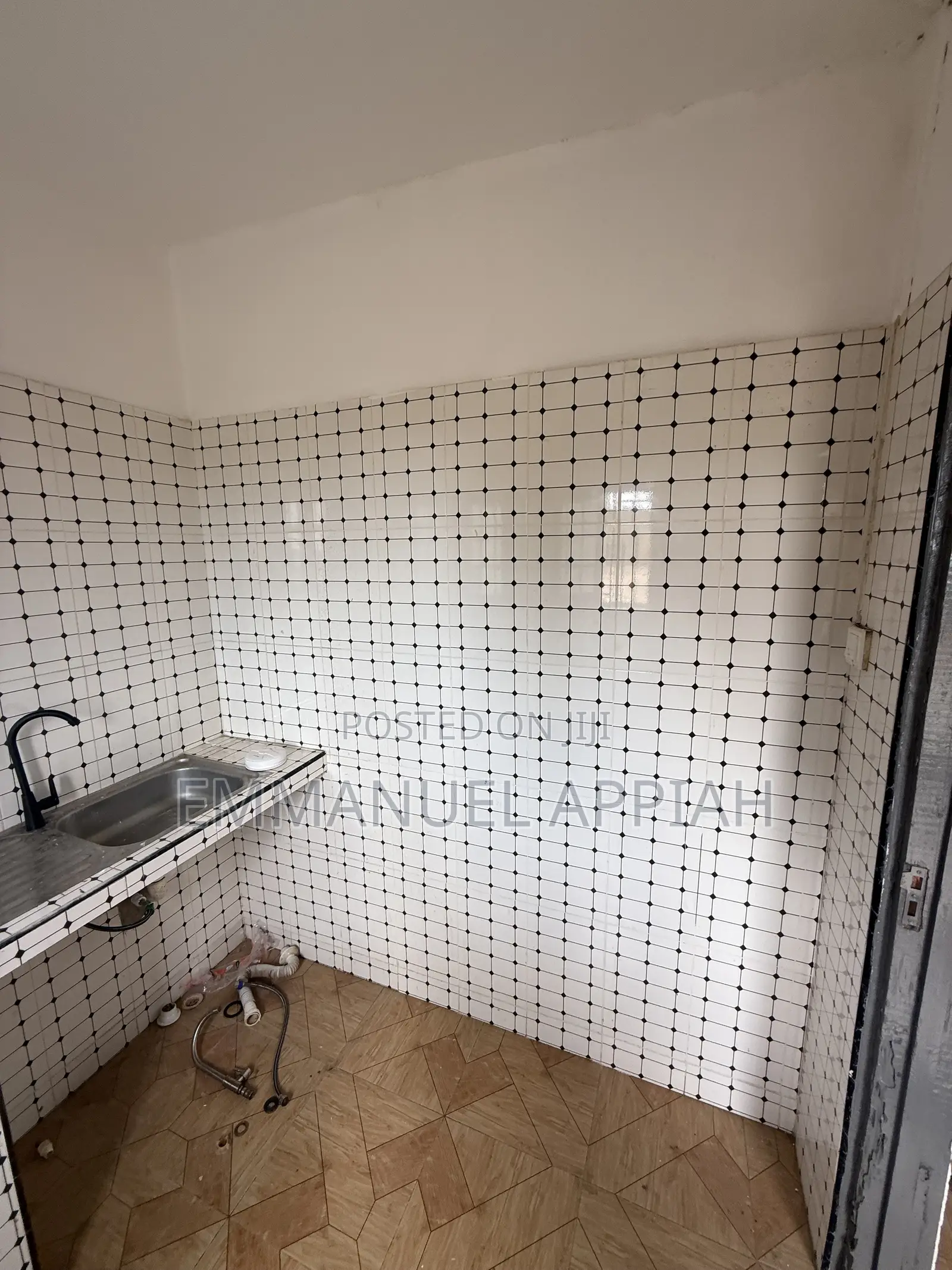 1bdrm Room & Parlour in Awoshei Last Stop, Awoshie for rent