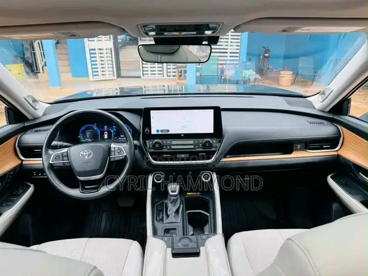 Toyota Highlander 2024 Black