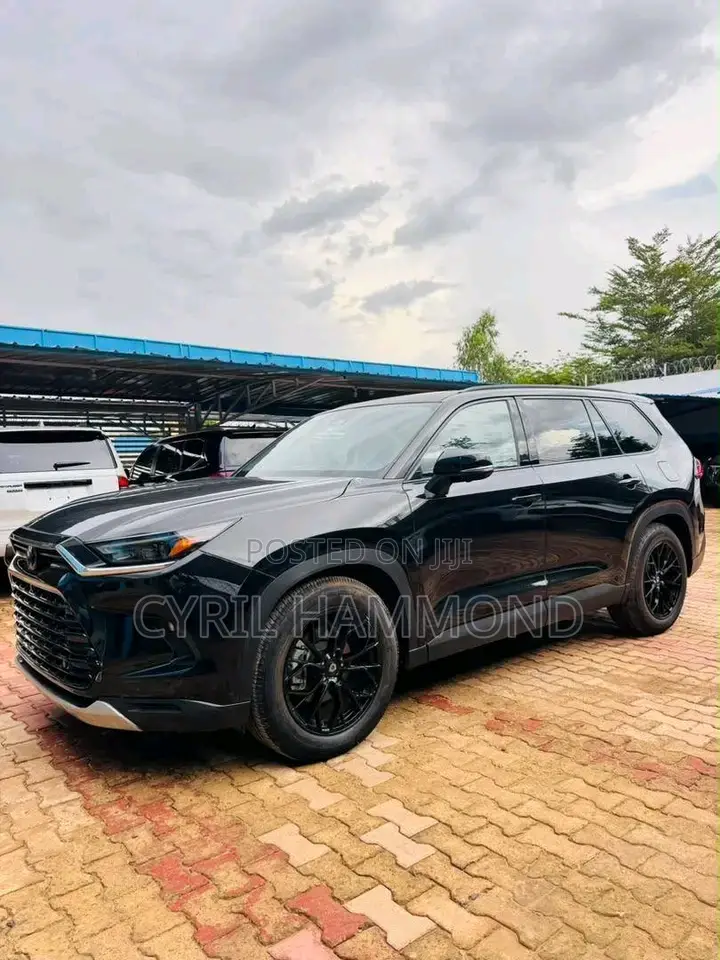 Toyota Highlander 2024 Black