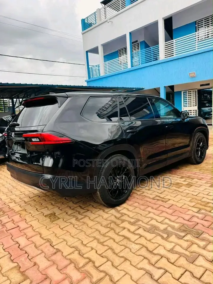 Toyota Highlander 2024 Black