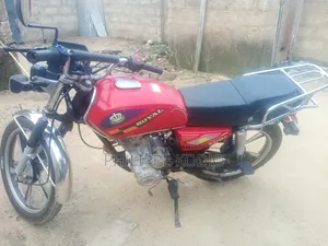 Royal RY125 2018 Red