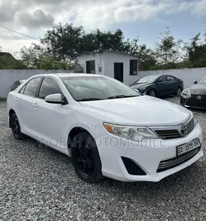 Toyota Camry 2014 White