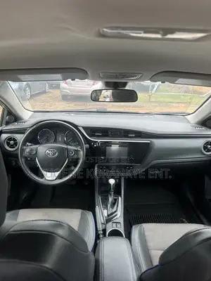 Toyota Corolla SE 4dr Sedan (1.8L 4cyl CVT) 2017 Silver
