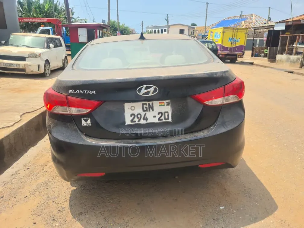 Hyundai Elantra GLS Sedan FWD (1.8L 4cyl 6A) 2013 Black