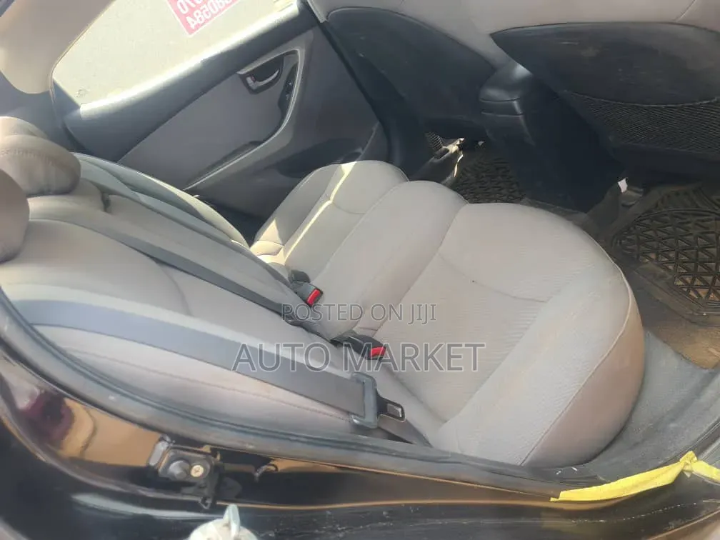 Hyundai Elantra GLS Sedan FWD (1.8L 4cyl 6A) 2013 Black