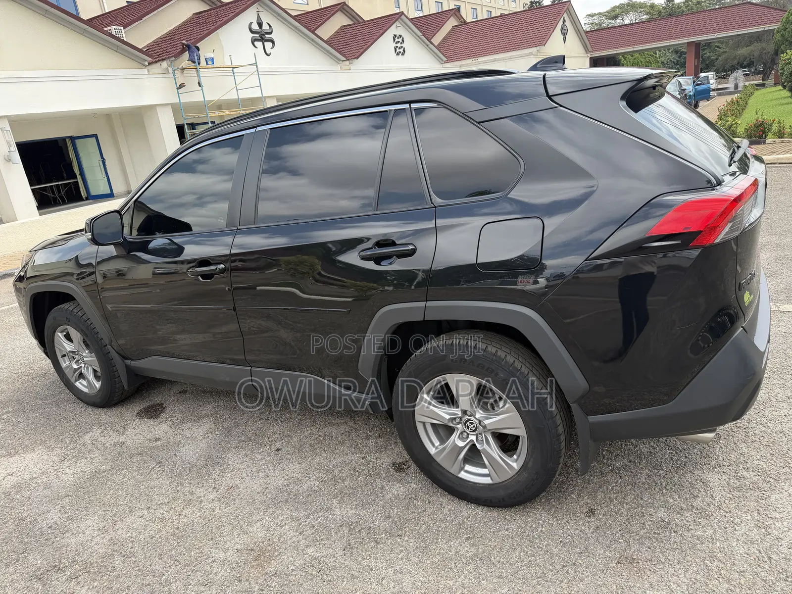 Toyota RAV4 XLE AWD 2023 Black