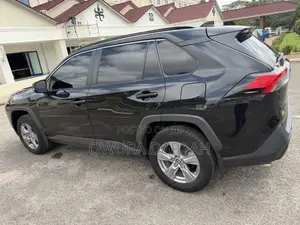 Toyota RAV4 XLE AWD 2023 Black