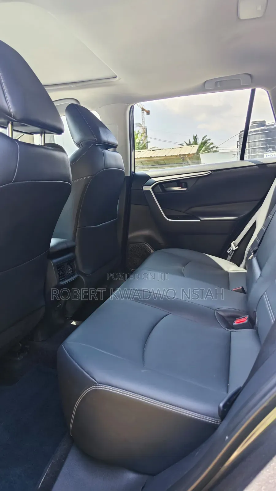 Toyota RAV4 XLE 2025 Black