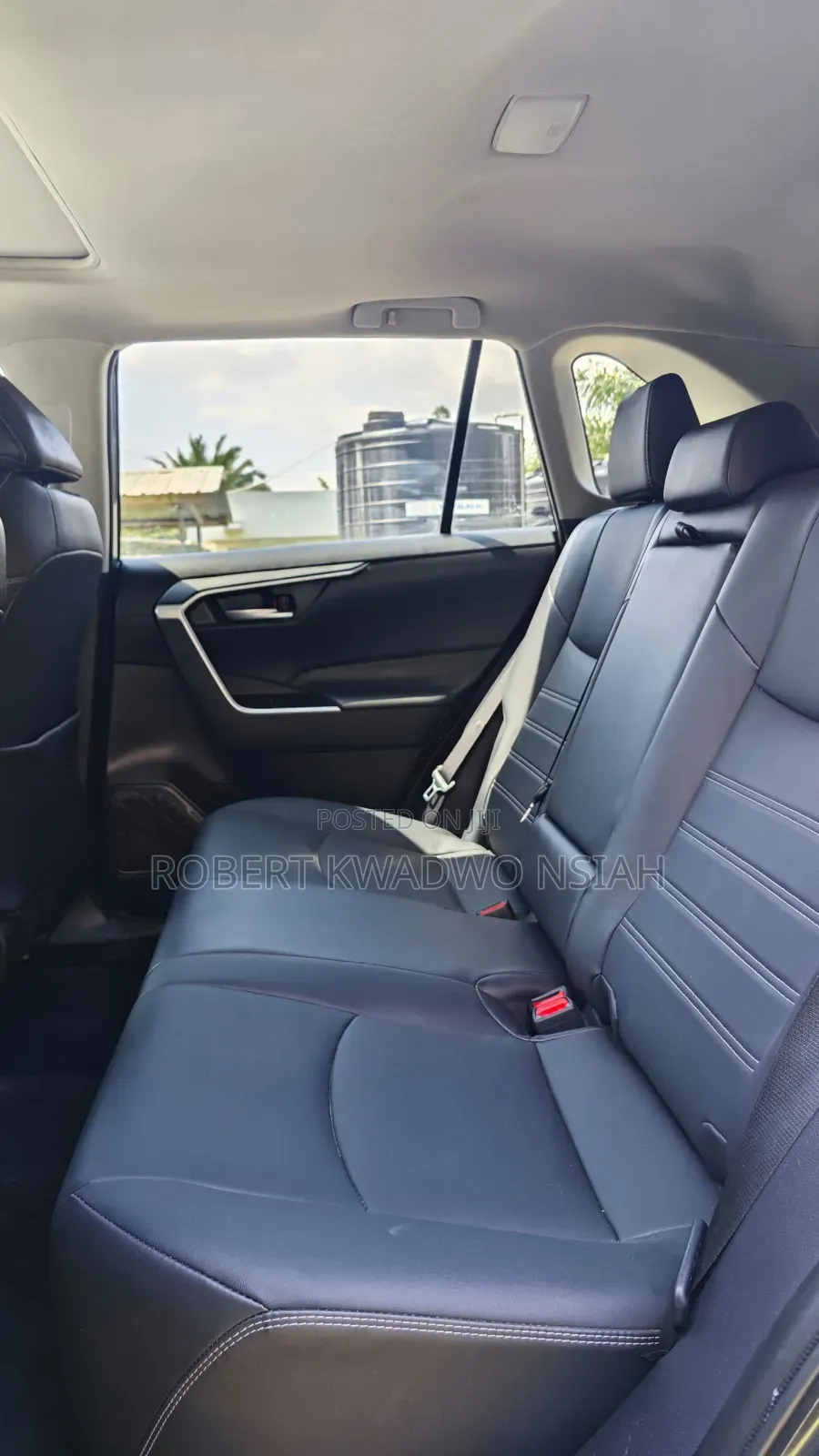 Toyota RAV4 XLE 2025 Black
