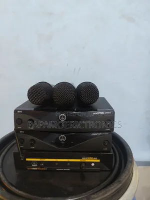AKG Perception Wireless Vocal Microphone System