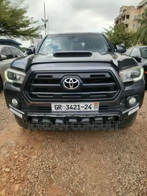 Toyota Tacoma 2018 Gray