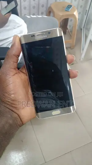 New Samsung Galaxy S6 Edge Plus 32 GB Gold