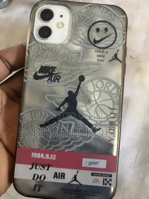 Apple iPhone 11 64 GB White