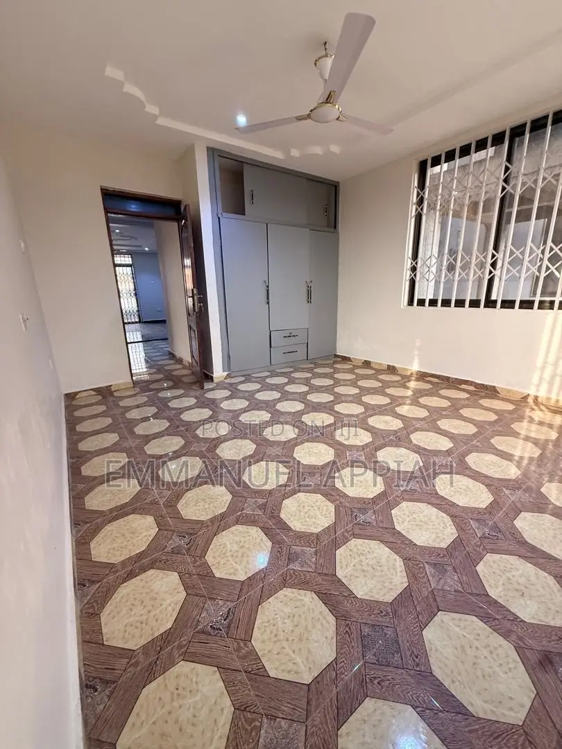2bdrm Apartment in Ablekuma Joma for rent