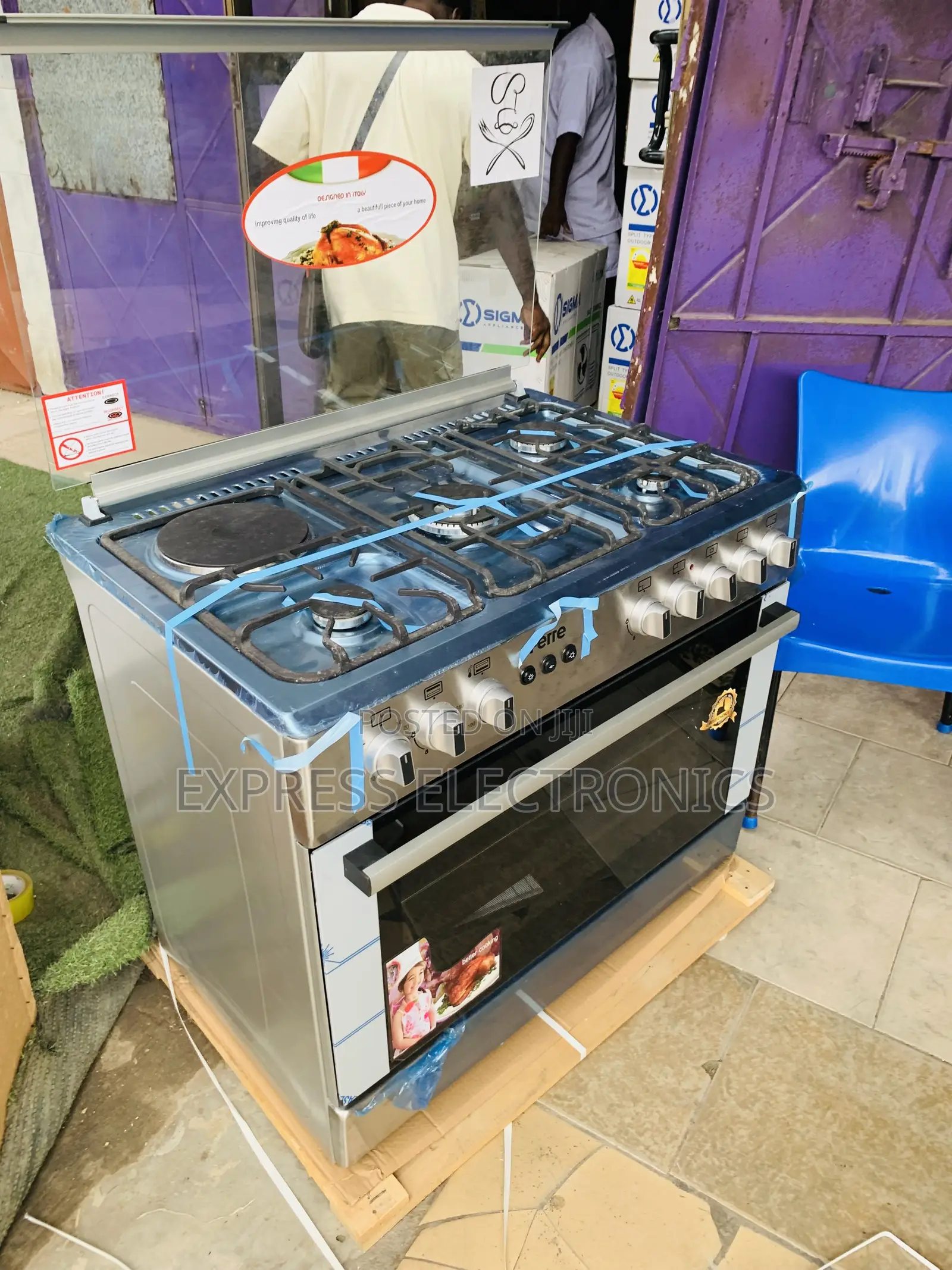 Ultra Sleek Sliver Gas Electric 4-1 Stove Oven 90cm