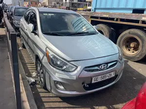 Hyundai Accent SE Sedan 2016 Silver