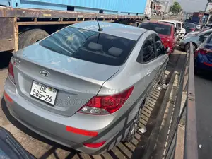 Hyundai Accent SE Sedan 2016 Silver