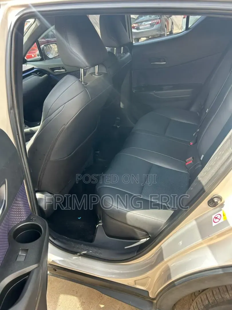 Toyota C-HR 2020 Silver
