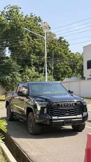 Toyota Tundra Hybrid 2024 Black