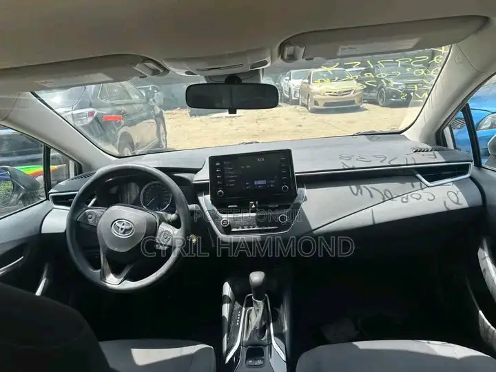 Toyota Corolla L 2020 Silver