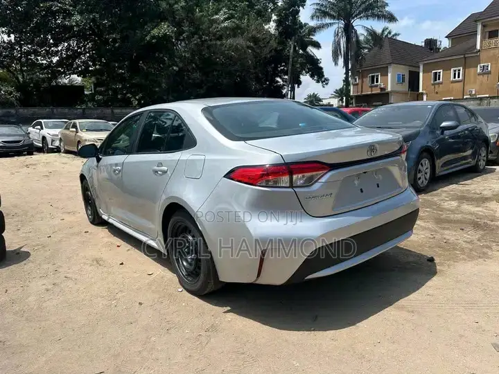 Toyota Corolla L 2020 Silver