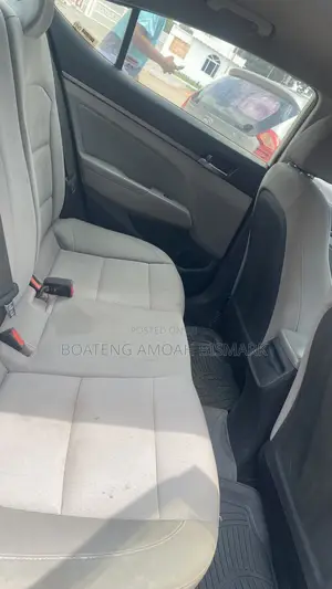 Hyundai Elantra 2018 White