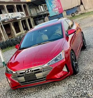 Hyundai Elantra 2020 Red