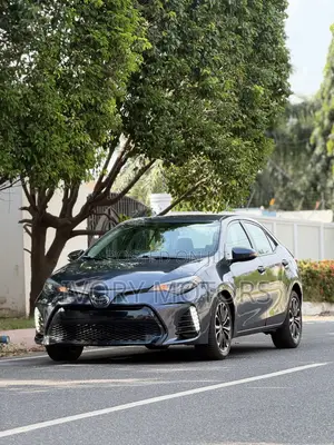 Toyota Corolla XSE 4dr Sedan (1.8L 4cyl CVT) 2017 Gray