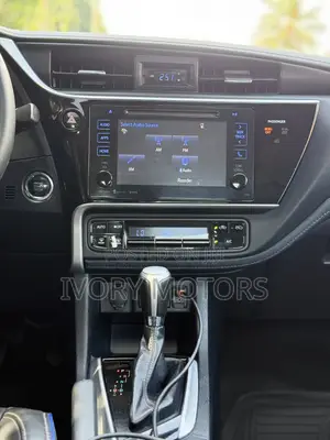 Toyota Corolla XSE 4dr Sedan (1.8L 4cyl CVT) 2017 Gray