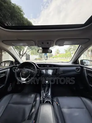 Toyota Corolla XSE 4dr Sedan (1.8L 4cyl CVT) 2017 Gray