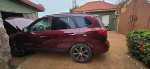 Hyundai Santa Fe 2011 Red