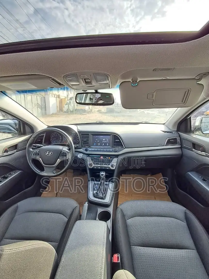 Hyundai Elantra 2017 White