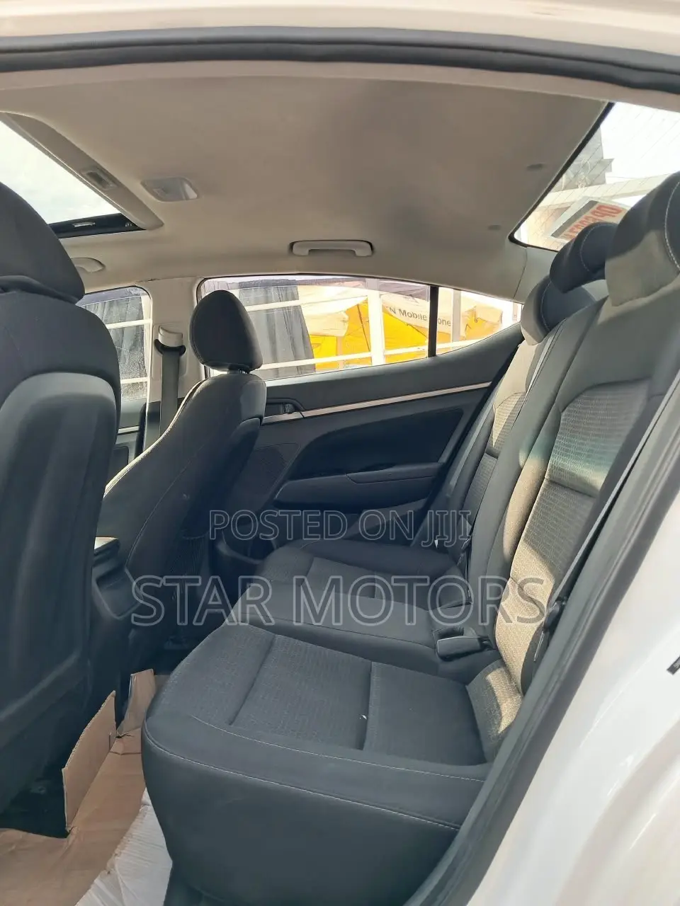 Hyundai Elantra 2017 White