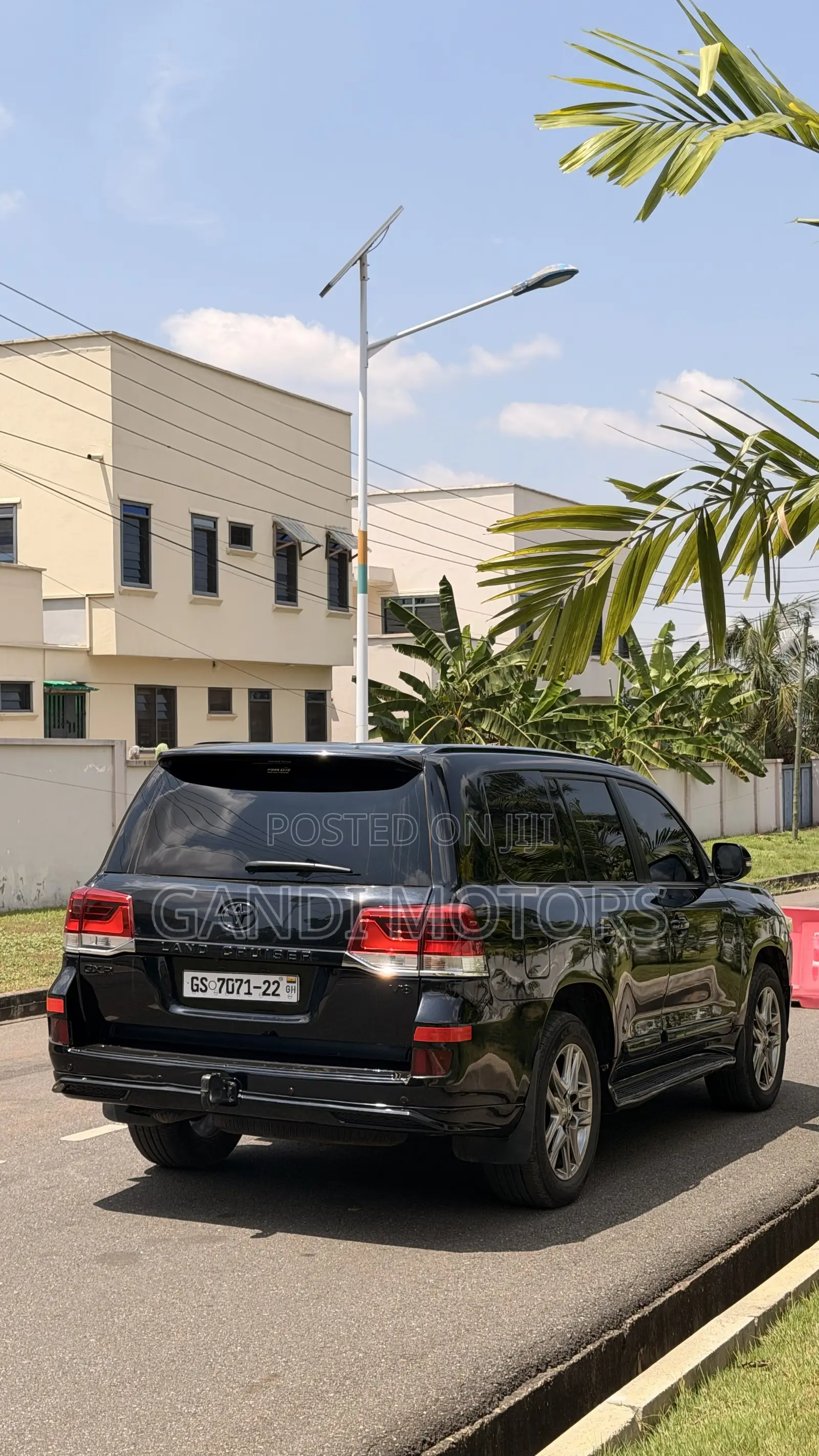 Toyota Land Cruiser 4.5 V8 GX-R 2014 Black