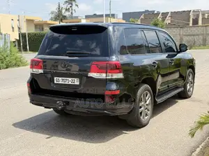Toyota Land Cruiser 5.7 V8 2014 Black
