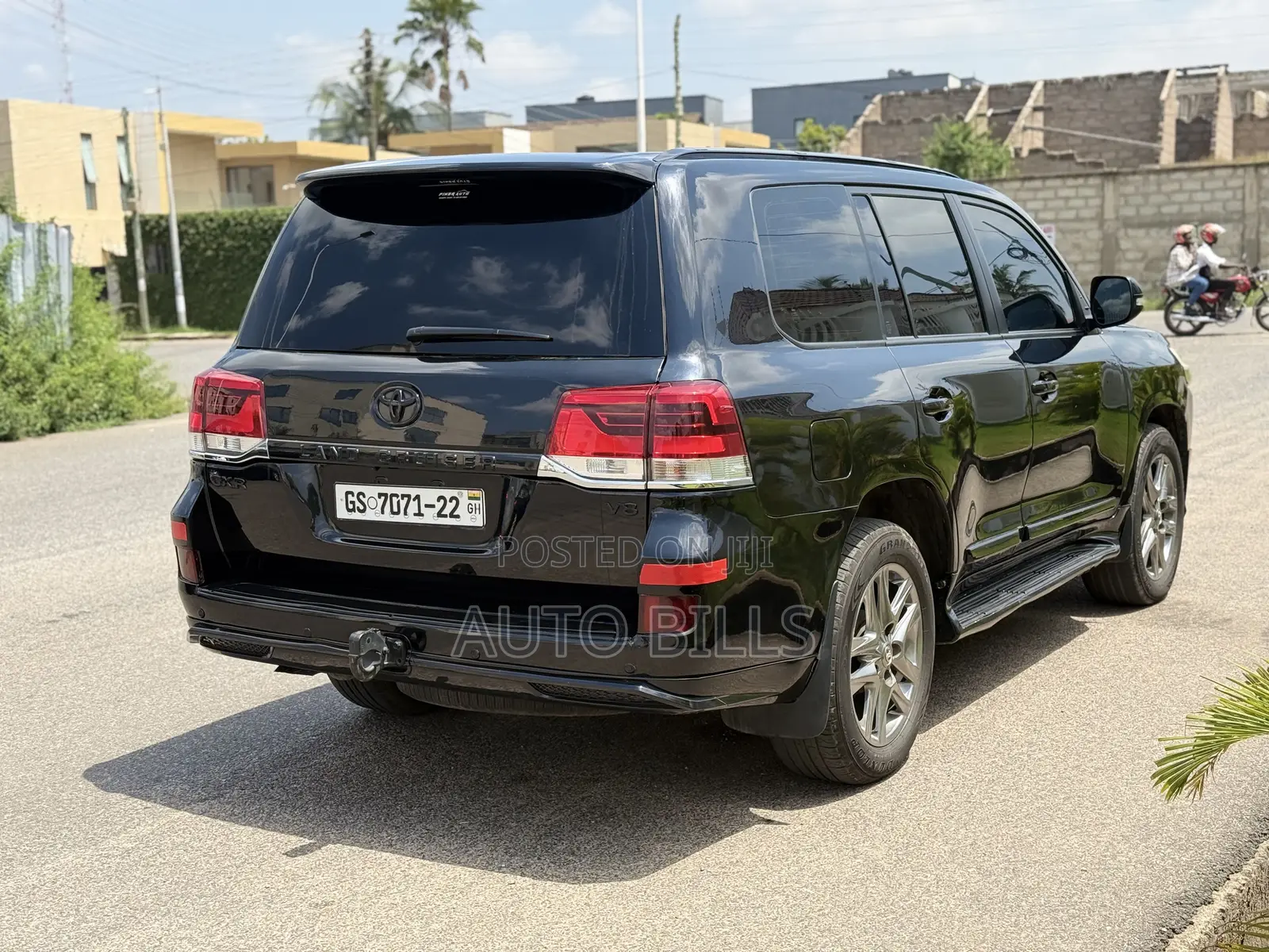 Toyota Land Cruiser 5.7 V8 2014 Black
