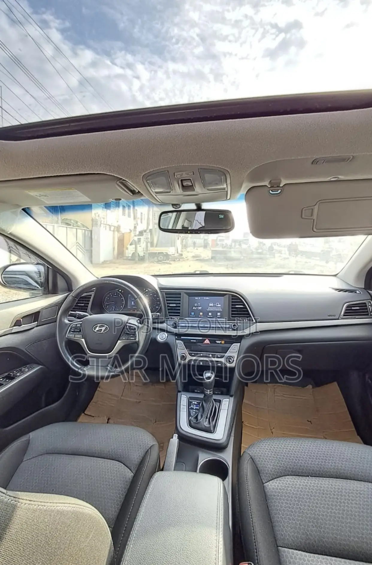 Hyundai Elantra 2017 White