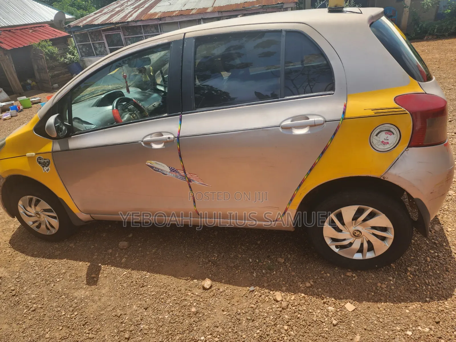Toyota Vitz 1.3 AWD 5dr 2010 Silver