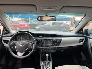 Toyota Corolla LE Plus 4dr Sedan (1.8L 4cyl CVT) 2014 Gray