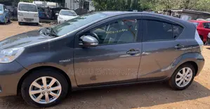 Toyota Aqua 2014 Gray