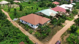 4bdrm House in Koforidua Mile 50, New-Juaben Municipal for sale