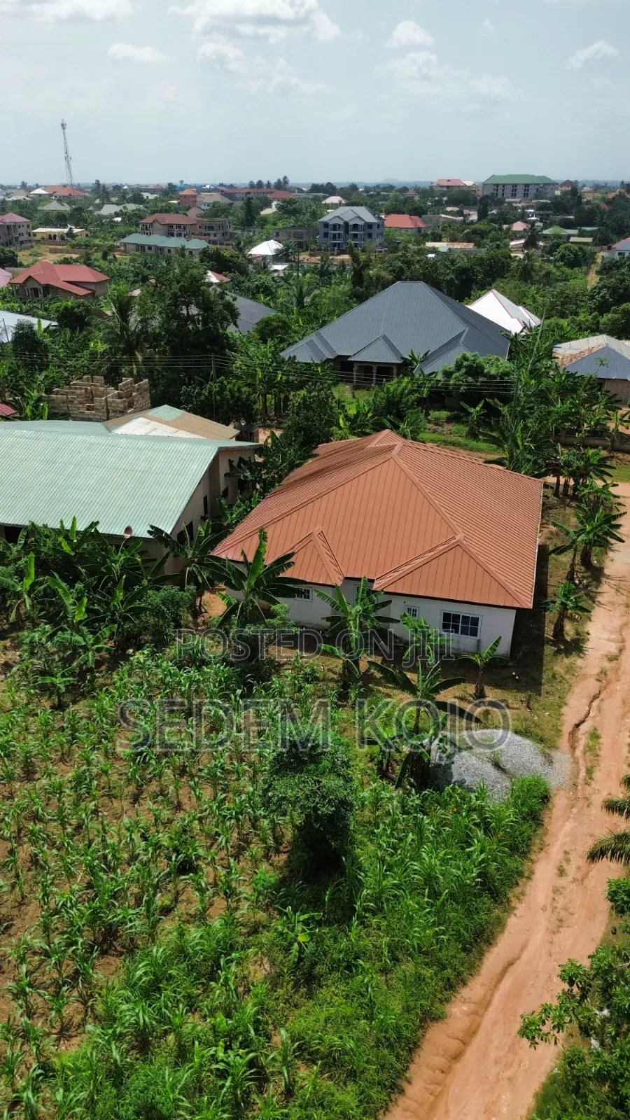 4bdrm House in Koforidua Mile 50, New-Juaben Municipal for sale